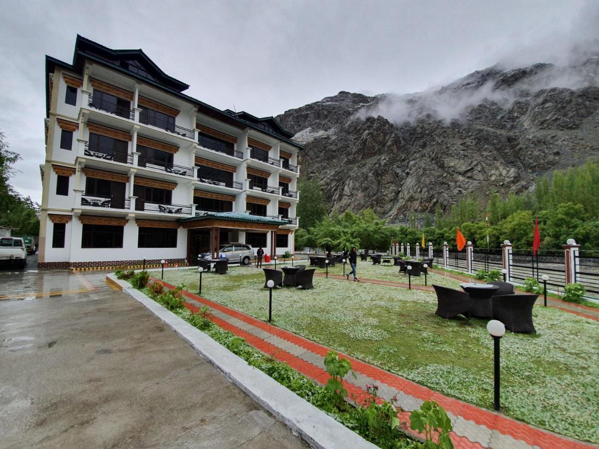 Hotel Chhutuk Heights Kargil Zewnętrze zdjęcie